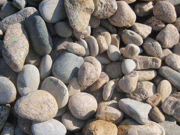 河南河卵石破碎機(jī)廠家好評如潮，靠的是什么？