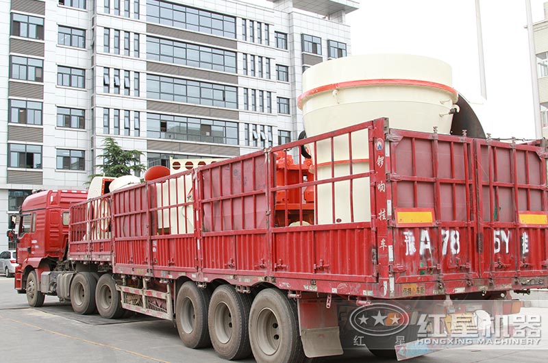 設(shè)備裝車(chē)完畢，準(zhǔn)備發(fā)貨