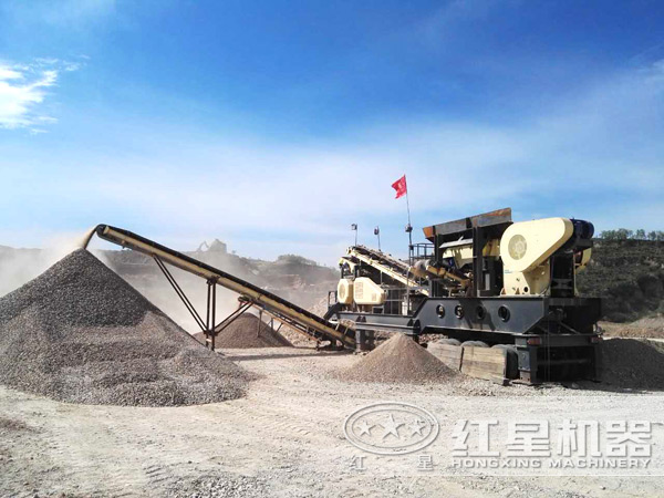 車(chē)載式移動(dòng)制砂機(jī)作業(yè)客戶(hù)現(xiàn)場(chǎng)