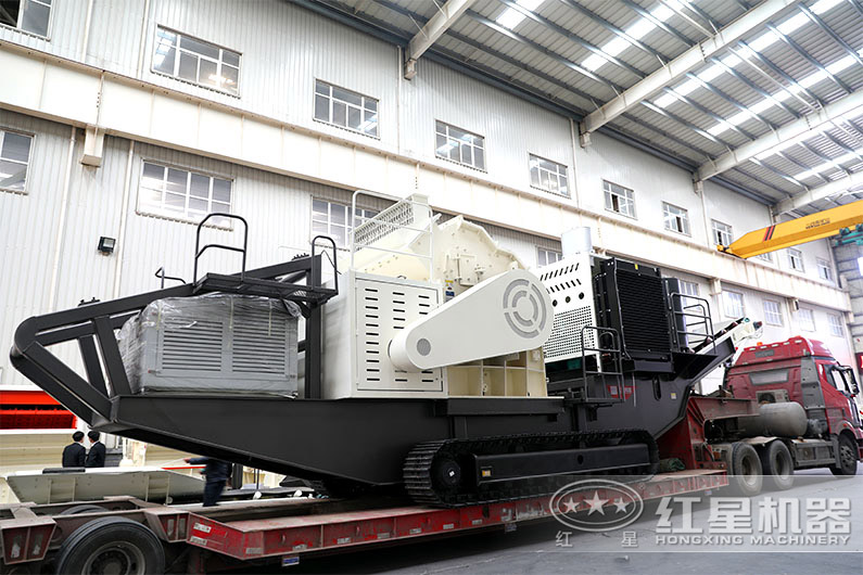 山東又一移動(dòng)河卵石制砂機(jī)裝車發(fā)貨，即將奔赴夜場