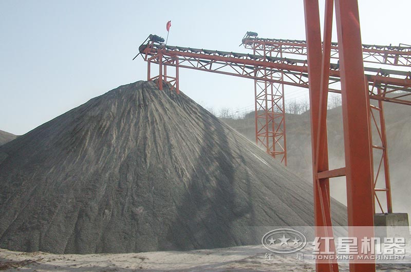 沙場專業(yè)磨砂機，移動的更高產(chǎn)環(huán)保