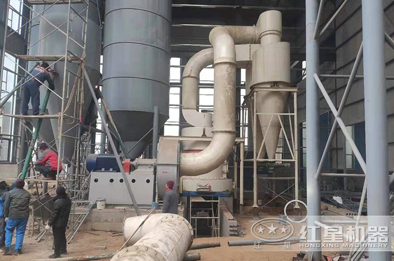 打膩?zhàn)?00目用什么磨粉機(jī)器？膩?zhàn)拥倪x擇原則是什么？